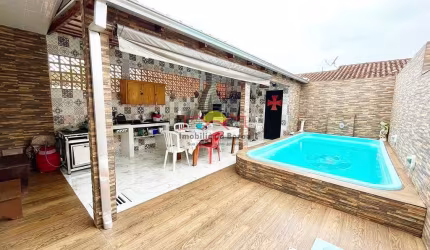 Casa Geminada com 02 Quartos e Piscina