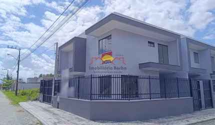 Sobrado Geminado de Esquina com 02 Suítes
