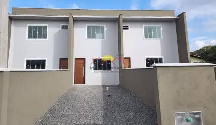 Sobrado Geminado 02 quartos + 01 suíte em SFS