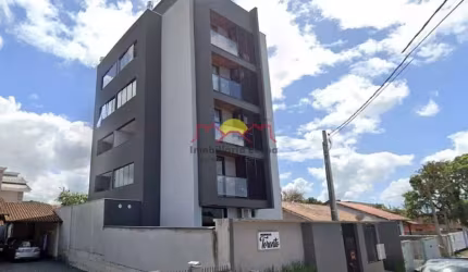 Apartamento com 02 Quartos e Churrasqueira