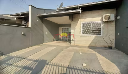 Casa Geminada Semi Mobiliada com 02 Quartos