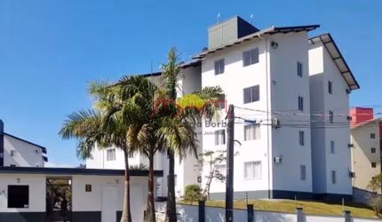 Apartamento com 03 Quartos e Cozinha Planejada
