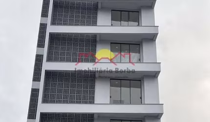 Apartamento com 02 Quartos no Saguaçu