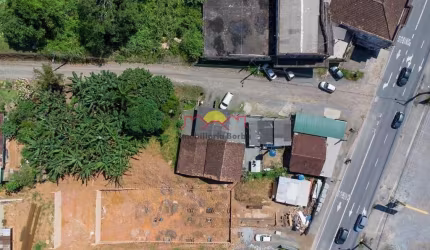 Terreno com Área Total de 1.680 m²