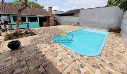 Casa Semi Mobiliada com 03 Quartos e Piscina