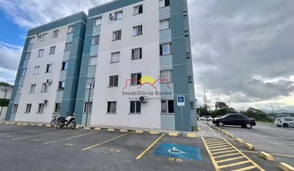 Apartamento com 02 Quartos no Petrópolis