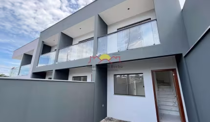 Sobrado Geminado com 02 Quartos e Sacada