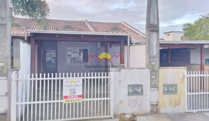 Casa Geminada com 02 Vagas de Garagem