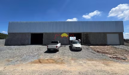 GALPÃO COM 300 m² NO BAIRRO ITINGA ARAQUARI/ SC