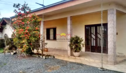Casa Escriturada com 03 Dormitórios no Boehmerwald