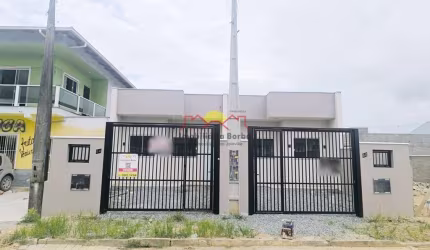 Casa Geminada com 03 Dormitórios em Araquari