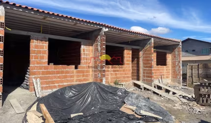 Casa Geminada com 02 Dormitórios