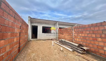 Casa Geminada com 02 Dormitórios