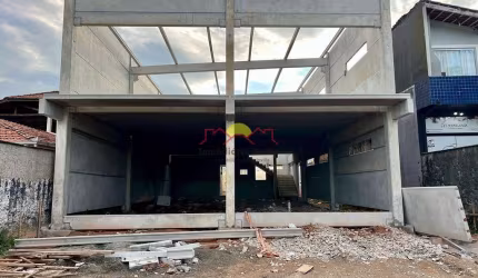 SALA/ LOJA COM 381,59m² NO BAIRRO BOEHMERWALD!