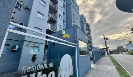 Apartamento Semi Mobiliado com 02 Quartos e Sacada
