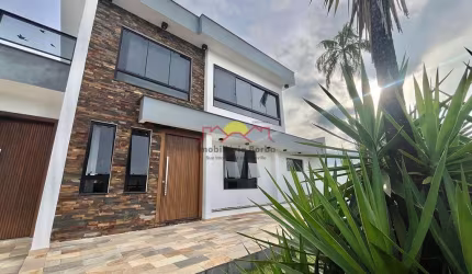 Casa de Alto Padrão com Piscina no Bom Retiro