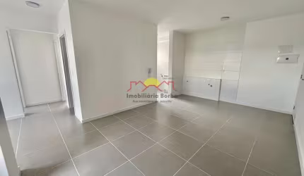 Apartamento com 02 Quartos e Elevador