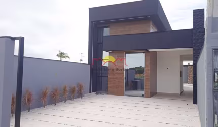 Casa Geminada com Suíte e Piscina