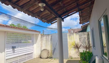 Casa em Condomínio Fechado no Benedito Bentes com 3 dormitórios - 79m²