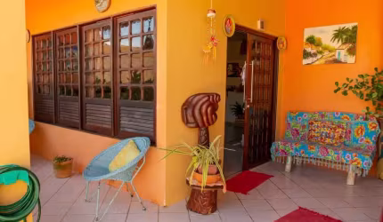 Casa com 4 dormitórios sendo 2 suítes - Próximo a Praia do Francês