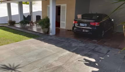 Casa com 4 dormitórios sendo 3 suítes + DCE no Bairro de Barro Duro - 450m²