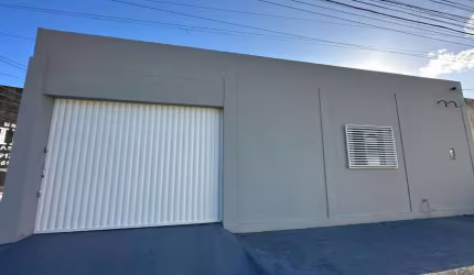 Galpão Disponível localizado no Bairro de Benedito Bentes - 184m²