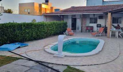 Casa Ampla com 3 dormitórios sendo 1 suíte em Marechal Deodoro - 360m²