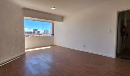 Apartamento com 3 dormitórios sendo 1 suíte no Bairro da Jatiúca - 115m²