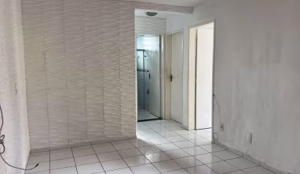 Apartamento com 2 dormitórios no Bairro de Petrópolis - 45m²