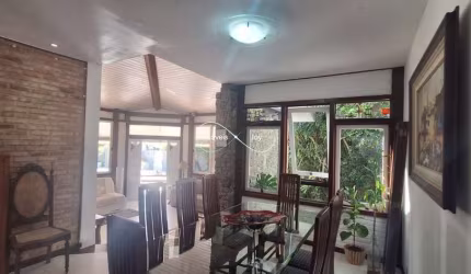 Casa com 5 quartos à venda na Simon Bolívar, 20, Camboinhas, Niterói por R$ 4.900.000