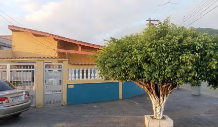 CASA EM MONGAGUA