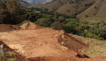 Chacara com vista para a Pedra do Baú