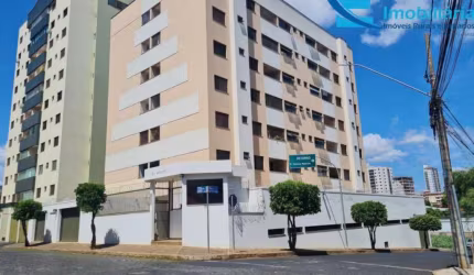 Apto com 3 quartos (1 suíte), 2 vagas livres, a 500 metros da UFU - Santa Maria