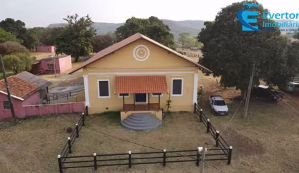 Excelente fazenda contendo 500 hectares com excelente infraestrutura. Localizada próxima a BR 050 entre Uberlândia e Uberaba