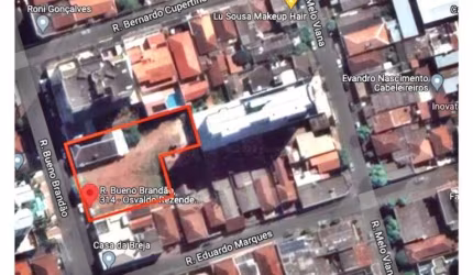 Excelente terreno com localização nobre no bairro Osvaldo Rezende, próximo a Avenida Getúlio Vargas!
