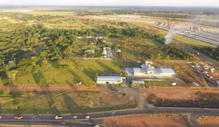 Área para empresas 15.180 m² com 100,00 metros de frente para o Anel Viário;