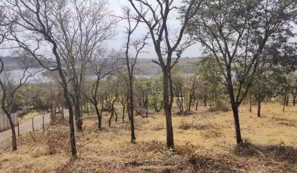 Chácara 4.800m2 - Condomínio fechado Miranda I - Moradia e lazer. Localizada apenas 40km de Uberlândia, BR 452 - sentido Araxá.