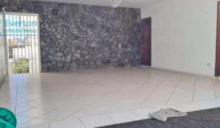 Casa de 266 m², com 3 salas, 3 quartos (2 suítes), sauna, 4 vagas, no Tabajaras.