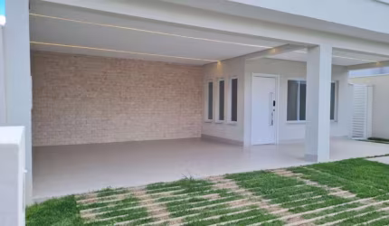 Excelente casa térrea, de alto padrão, no residencial park sul, com 3 suítes, area gourmet completa e piscina, na zona sul.