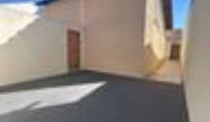 Casa no bairro Pacaembu com 74 m² de área construída e 137 m² de terreno,  2 quartos, sala ampla, banheiro, cozinha, lavanderia, garagem para 2 carros
