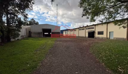 Pavilhão/Galpão para alugar no bairro Albino Nicolau Schmidt - Cascavel/PR