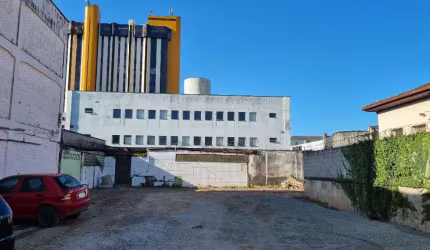 Excelente terreno comercial no centro de Joinville com viabilidade para prédio