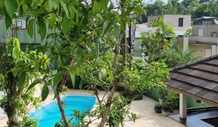Excelente sobrado no Residencial Orleans, com área de lazer incluindo quadra de esportes, lago com carpas, piscina e quiosque
