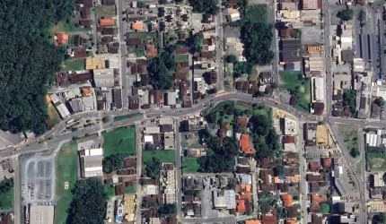 Excelente terreno comercial no Bairro Glória, ideal para investidores. Imóvel localizado em Faixa Viária e com ótimo potencial construtivo