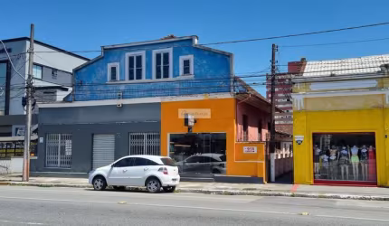 Imóvel comercial em plena avenida Getúlio Vargas com 2 casas e 5 salas comerciais