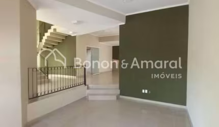 Casa de Condomínio com 4 Quartos e 4 banheiros à Venda, 390m² por R$ 1.650.000