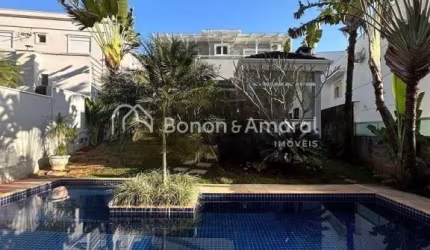 Casa em condomínio com 367 m² e 4 quartos
