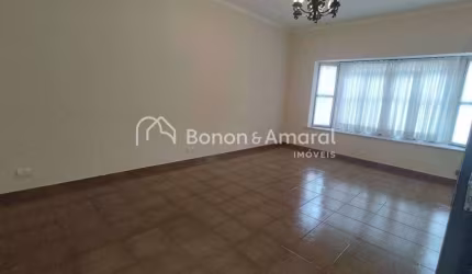 Casa com 308 m² e 3 Quartos