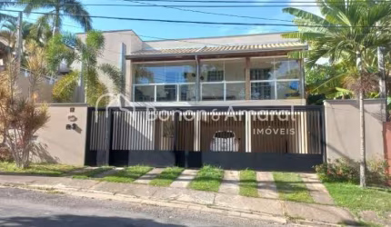 Sobrado amplo à venda no Parque das Universidades
