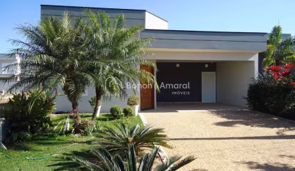 Casa à venda em condomínio em Paulínia, térrea,3 suítes,lavabo, living 2 ambientes, área gourmet externa, 4 vagas, armário na suíte master,piscina, aquecimento solar..